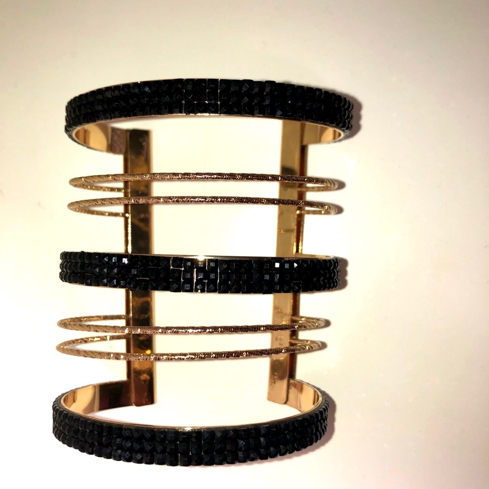 Cuff Bracelet - Picture 4 of 6